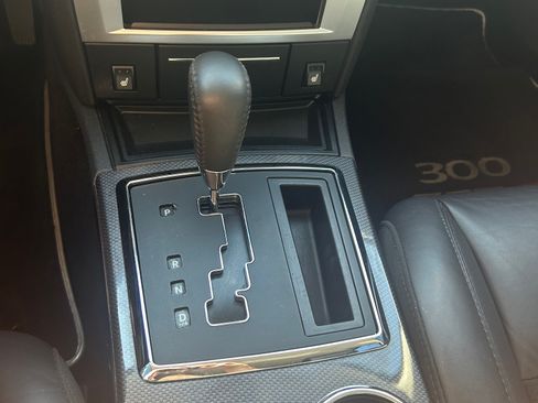 Used 2009 Chrysler 300 SRT8 w/ SRT Option Group II RWD image 24