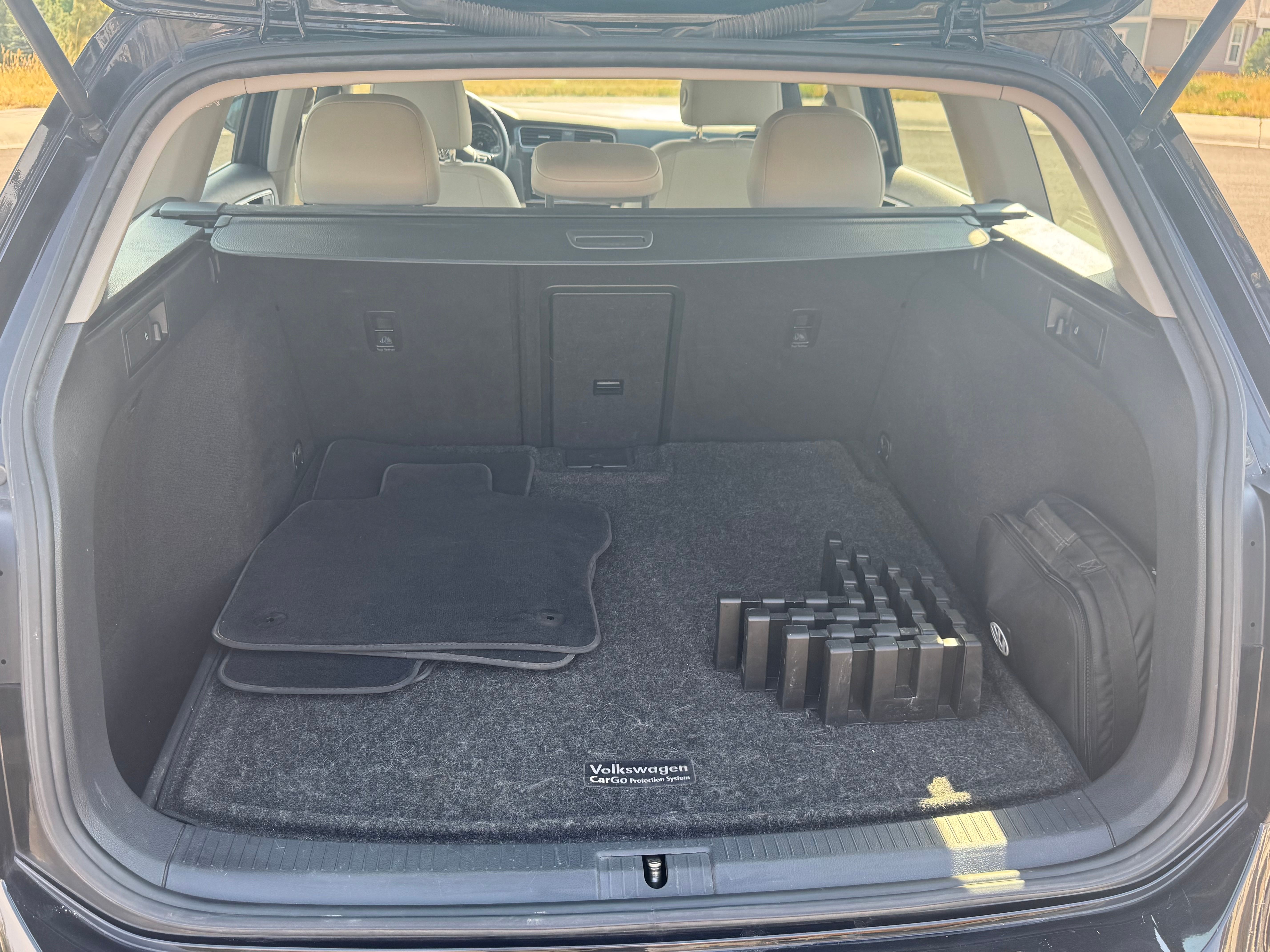Used 2019 Volkswagen Golf Alltrack S AWD/4WD image 10