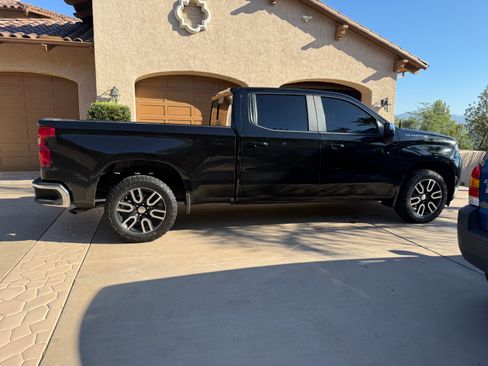 Used 2020 Chevrolet Silverado 1500 LT w/ All-Star Edition image 9