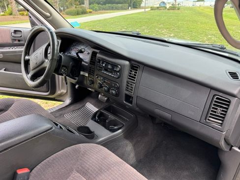 Used 2001 Dodge Durango 4WD image 8