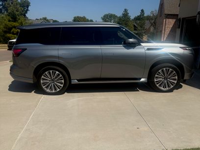 Used 2025 INFINITI QX80 Sensory