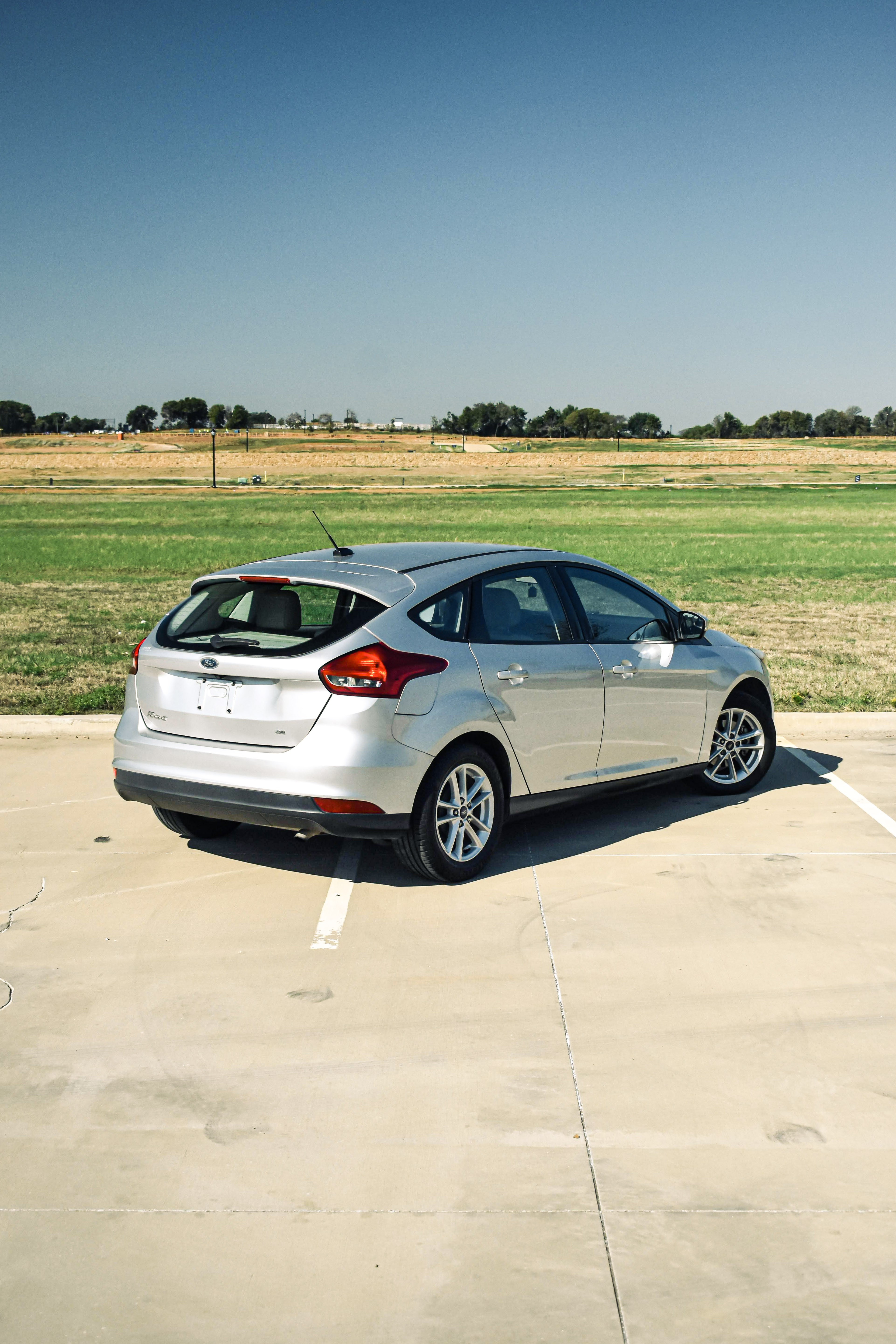 Used 2017 Ford Focus SE FWD image 6