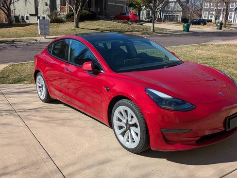 Used 2022 Tesla Model 3 Long Range image 1