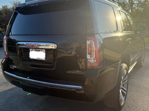 Used 2018 GMC Yukon Denali w/ Denali Ultimate Package image 2