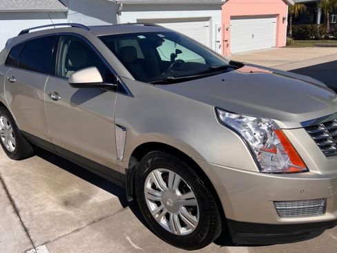 Used 2015 Cadillac SRX Luxury w/ Driver Awareness Package FWD image 4