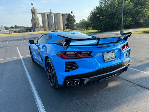 Used 2021 Chevrolet Corvette Stingray Premium Cpe w/ Z51 Performance Package RWD image 18
