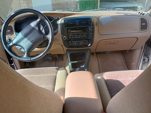 Used 2000 Ford Explorer Sport image 8