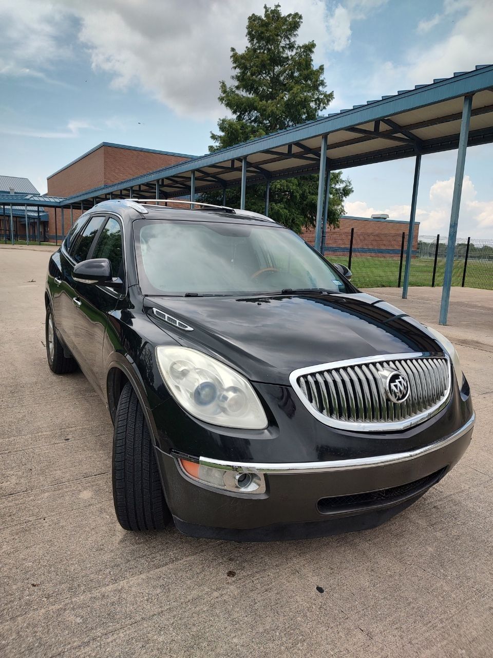 Used 2008 Buick Enclave CXL w/ Luxury Package FWD image 1