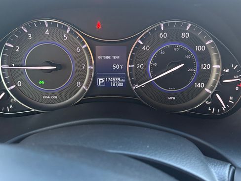 Used 2016 INFINITI QX80 Sport Utility 4D w/ 22" Wheel Package image 12