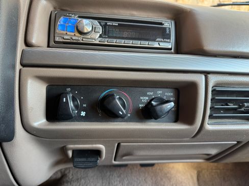 Used 1995 Ford Bronco image 20