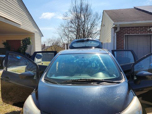 Used 2016 Nissan Versa Note SV image 9