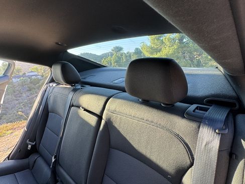 Used 2018 Chevrolet Cruze LT w/ Convenience Package FWD image 31