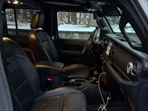 Used 2021 Jeep Wrangler Unlimited Sahara image 13