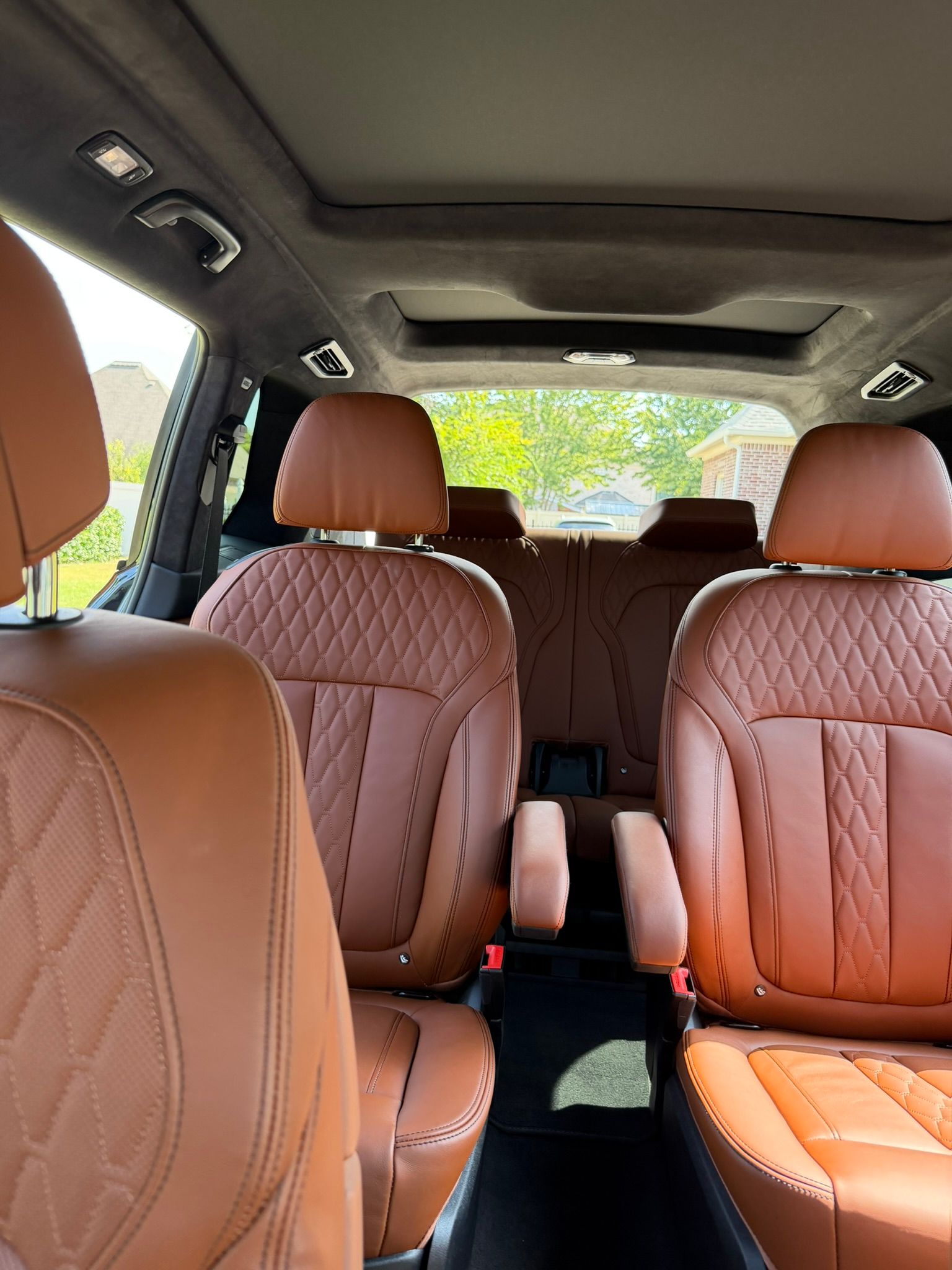 Used 2024 BMW X7 xDrive40i w/ M Sport Package AWD/4WD image 19
