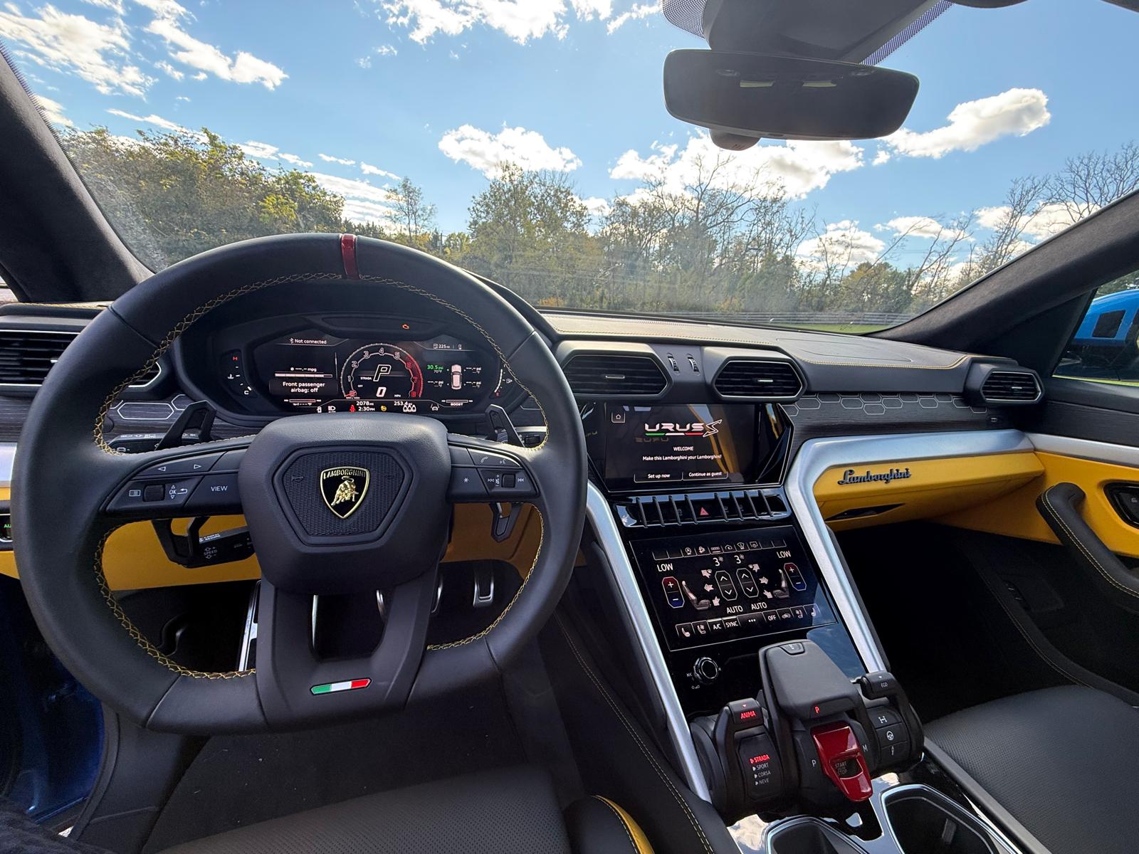 Used 2024 Lamborghini Urus S AWD/4WD image 10