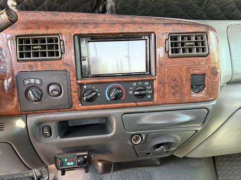 Used 2002 Ford F350 4x4 Crew Cab DRW Super Duty image 8