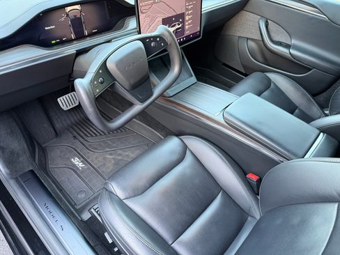 Used 2021 Tesla Model S Plaid image 14