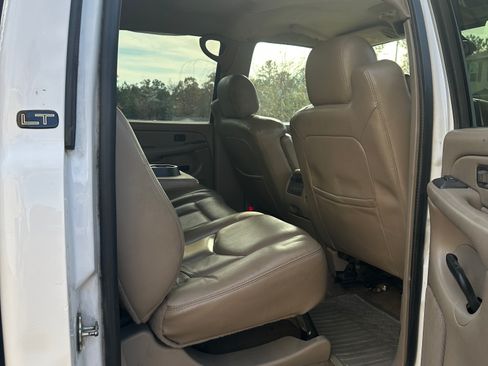 Used 2004 Chevrolet Silverado 2500 LT w/ Skid Plate Package image 5