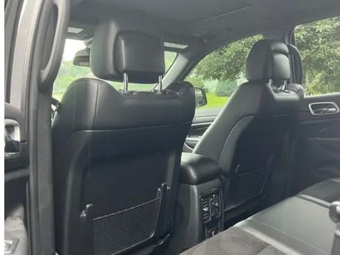 Used 2021 Jeep Grand Cherokee Laredo X image 16