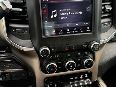 Used 2019 RAM 2500 Laramie AWD/4WD image 22
