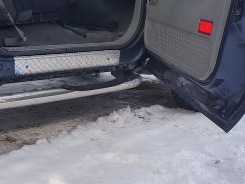 Used 2004 Ford F350 XL image 2