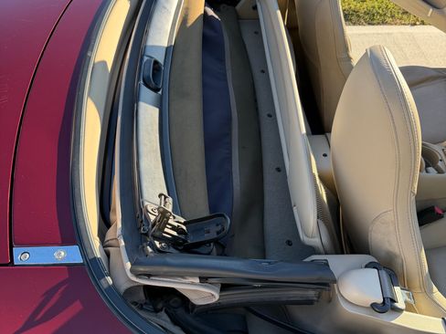 Used 2003 MAZDA MX-5 Miata image 13