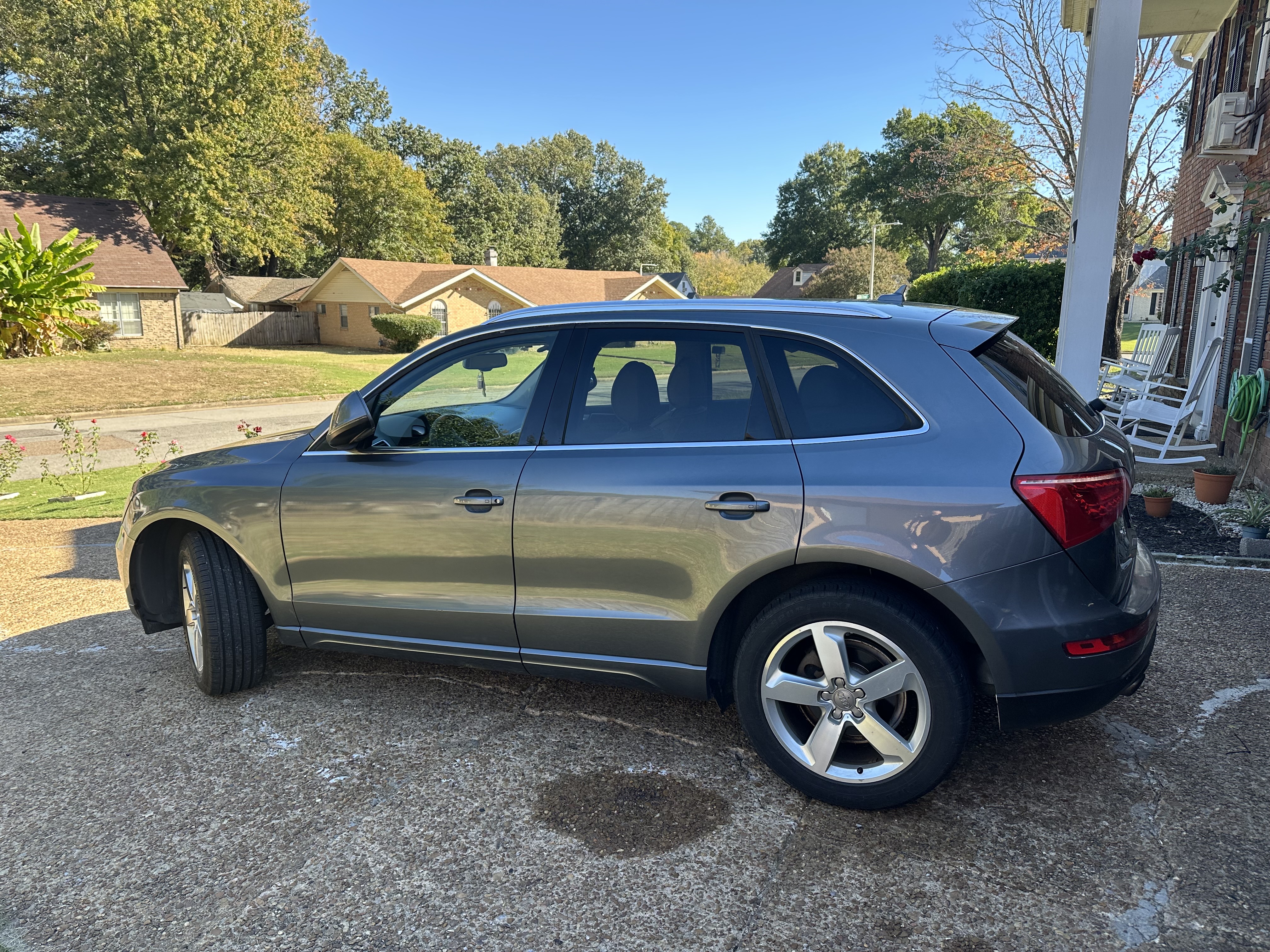 Used 2012 Audi Q5 2.0T Premium Plus AWD/4WD image 1