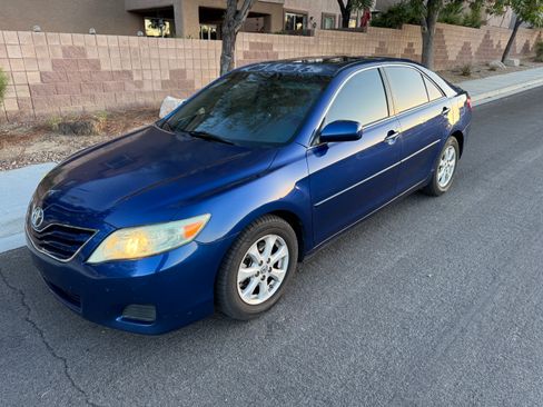 Used 2010 Toyota Camry LE FWD image 4