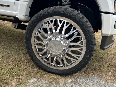 Used 2024 Ford F450 Limited w/ FX4 Off-Road Package image 6