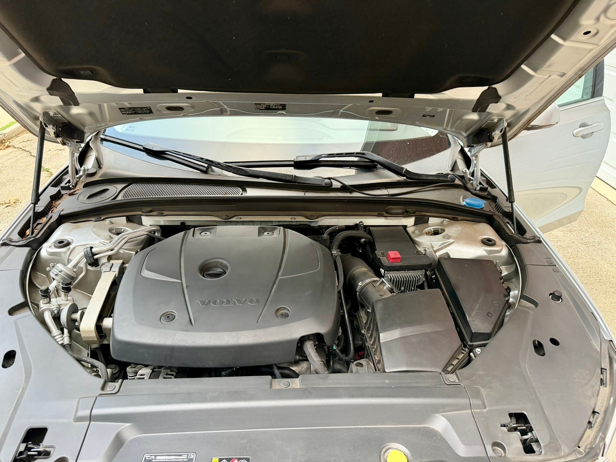 Used 2018 Volvo S90 T5 Momentum FWD image 14