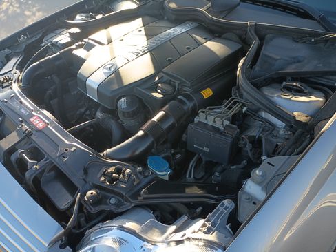 Used 2005 Mercedes-Benz CLK 320 Coupe image 17