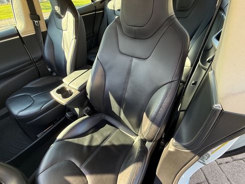 Used 2014 Tesla Model S image 23