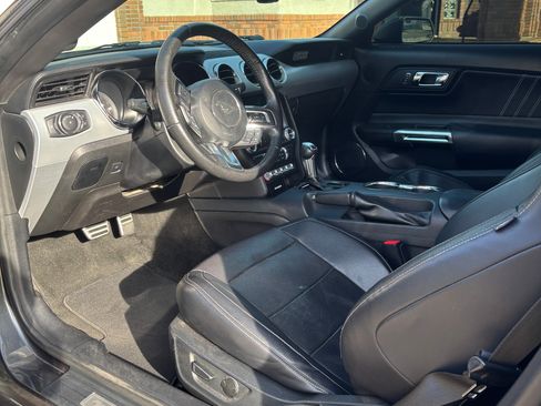 Used 2017 Ford Mustang GT Premium image 9