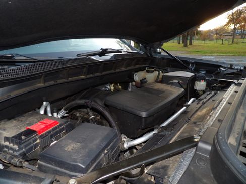 Used 2019 GMC Sierra 1500 SLE w/ SLE Value Package image 10