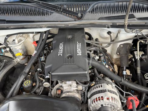 Used 2000 Chevrolet Silverado 2500 4x4 Extended Cab image 11