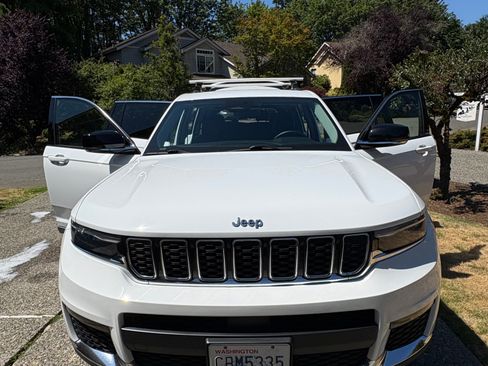 Used 2021 Jeep Grand Cherokee L Limited w/ Trailer Tow Group (B) AWD/4WD image 8