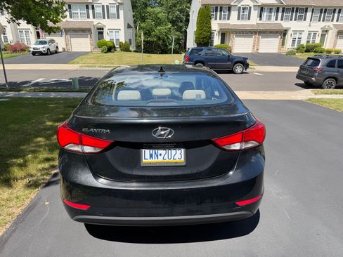 Used 2016 Hyundai Elantra SE FWD image 6