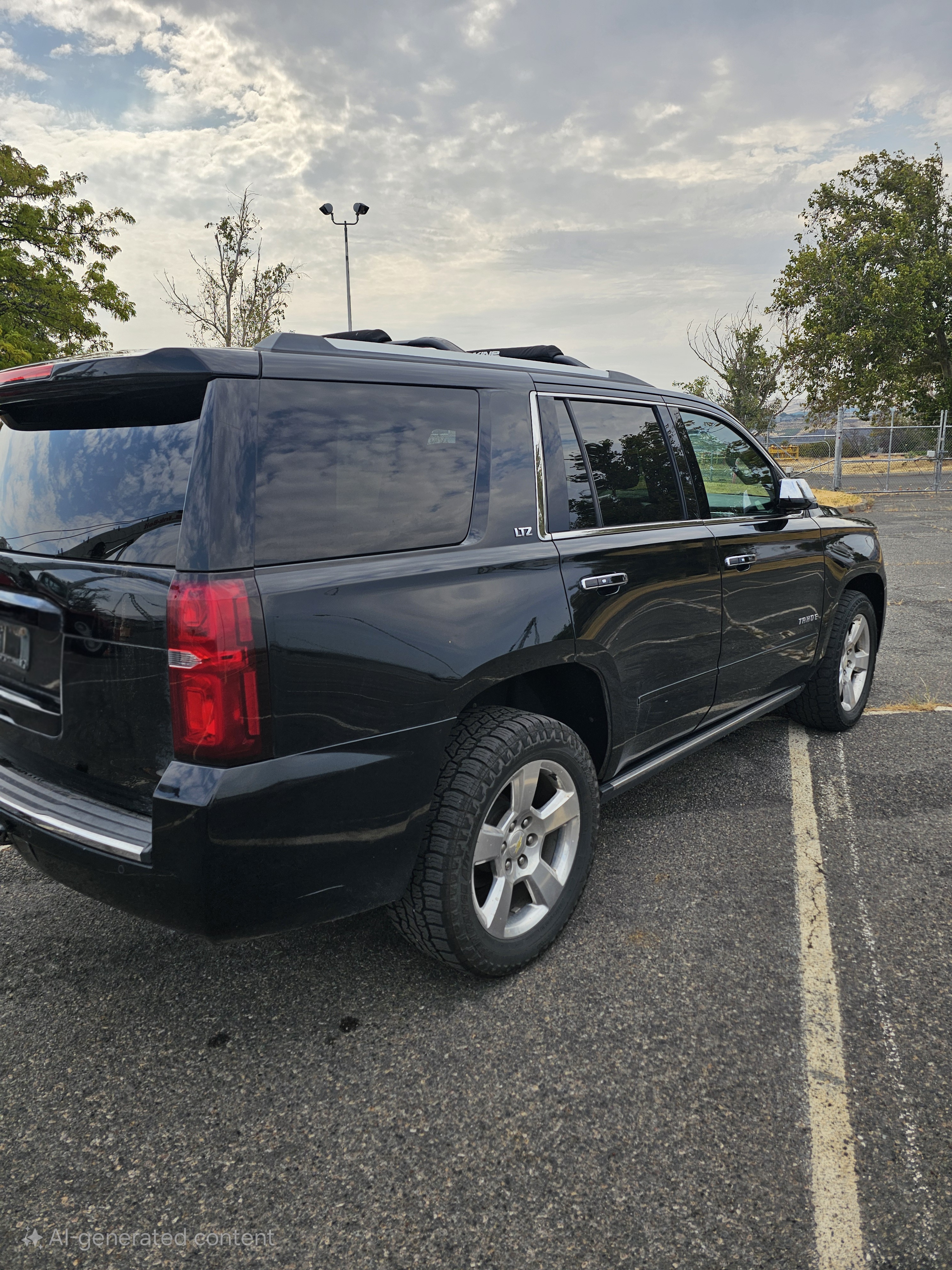 Used 2016 Chevrolet Tahoe LTZ AWD/4WD image 6