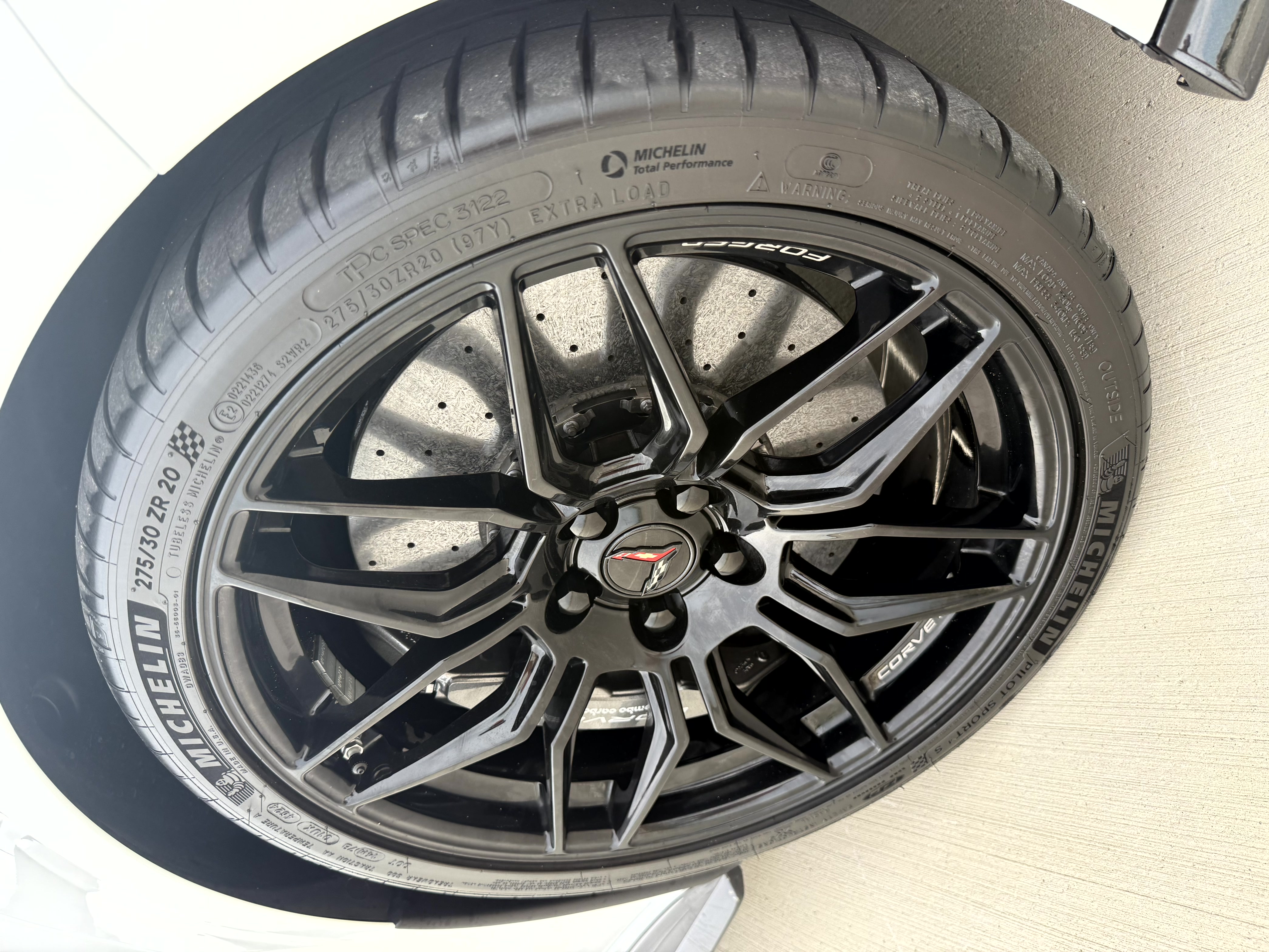 Used 2025 Chevrolet Corvette Z06 w/ Z07 Performance Package RWD image 13