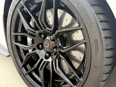 Used 2025 Chevrolet Corvette Z06 w/ Z07 Performance Package image 13