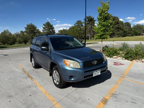 Used 2008 Toyota RAV4 2WD image 4