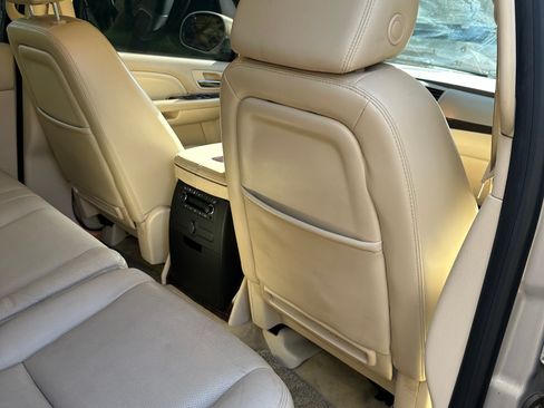 Used 2007 Cadillac Escalade AWD w/ Information Package image 24
