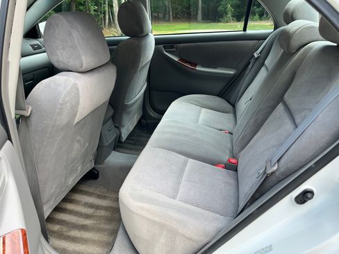 Used 2005 Toyota Corolla LE FWD image 14