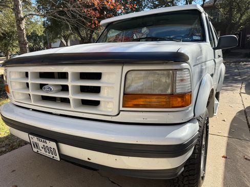 Used 1996 Ford Bronco image 5