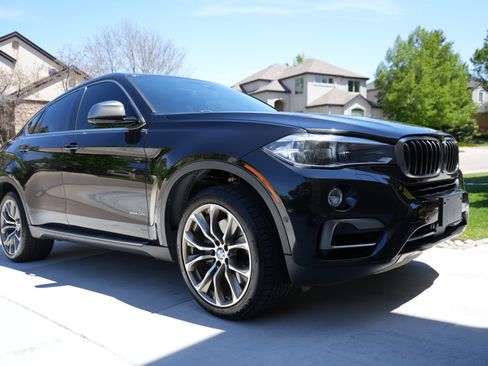 Used 2017 BMW X6 xDrive50i AWD/4WD image 1