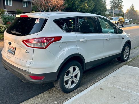 Used 2014 Ford Escape SE image 4