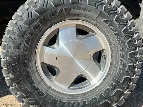 Used 1998 Chevrolet Silverado 1500 LS w/ Preferred Equipment Group 2 image 22