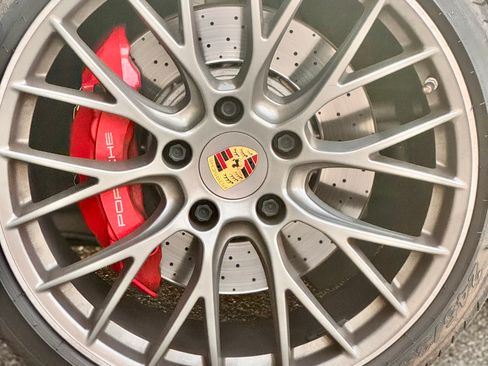 Used 2017 Porsche 911 Carrera 4S image 16