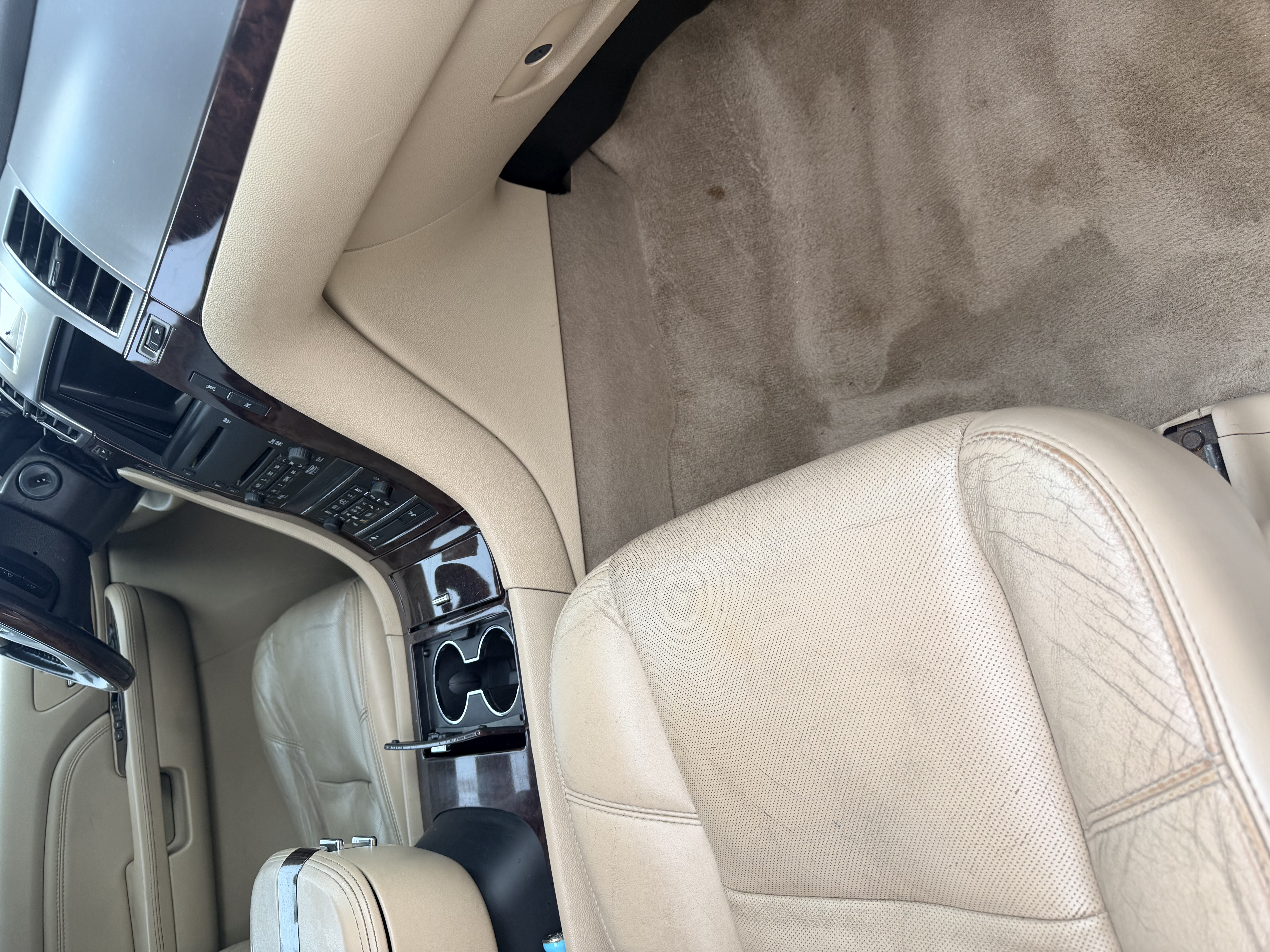 Used 2009 Cadillac Escalade AWD image 10
