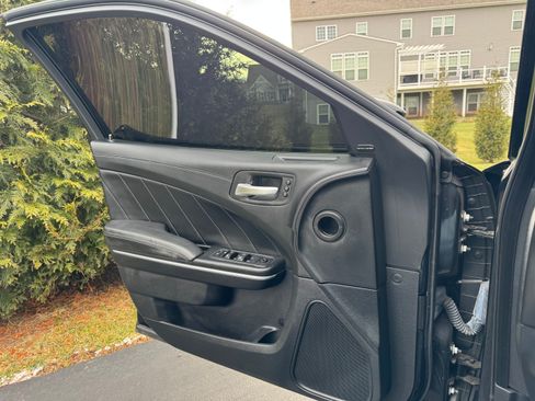 Used 2020 Dodge Charger Scat Pack image 12